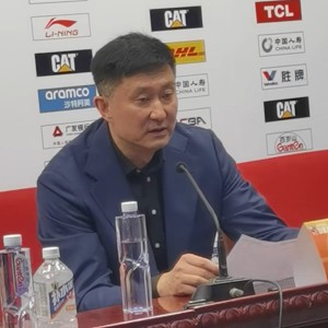 开云-胜青岛发布会！杜锋大谈幸运，称赞王洪泽麦考尔，提2将身体不适